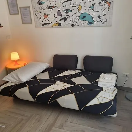 Apartment Fraimari Home